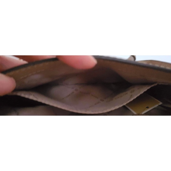 Michael Michael Kors Sylvia small camel leather purse NWT - Picture 8 of 13